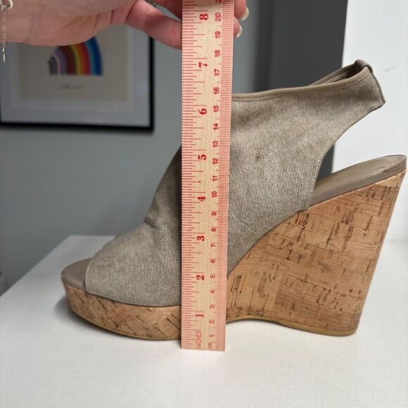 Stuart Weitzman Cork Wedge Platform Sandals with Gray/Tan Cloth Upper Size 9 - Picture 12 of 12